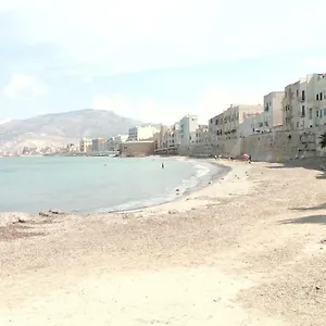 https://appartamento-tra-mare-e-storia.sicilyhotelsitaly.net